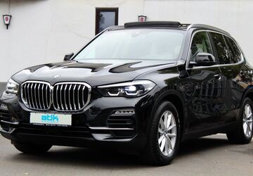 BMW X5 150.000 km 39.870 &euro; Köln 51107