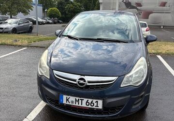 Opel Corsa 163.000 km 2.690 &euro; Köln 51149