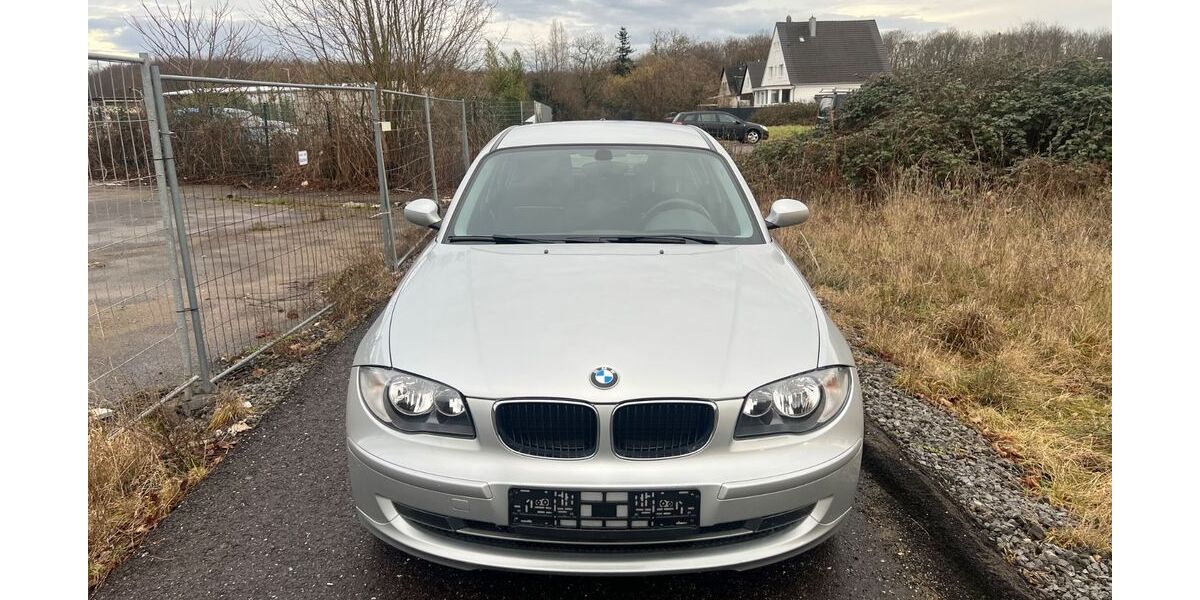 BMW 118 84.000 km 7.700 &euro; Köln/Poll 51105