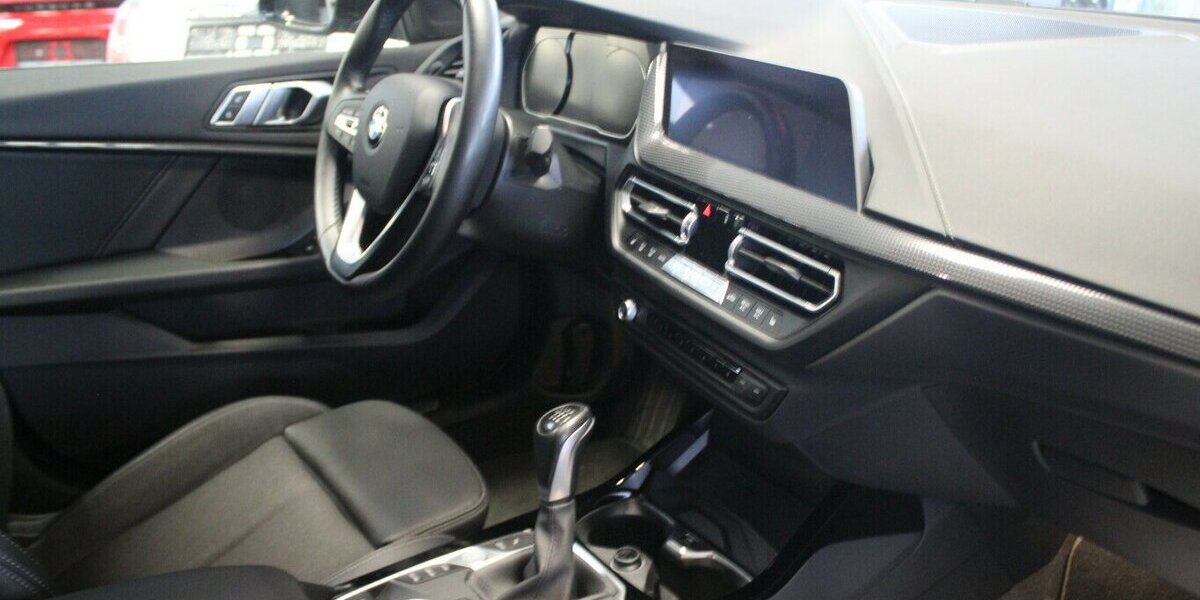 BMW 218 Gran Coupe Sport Head Up 84.315 km 19.980 &euro; Euskirchen 53881