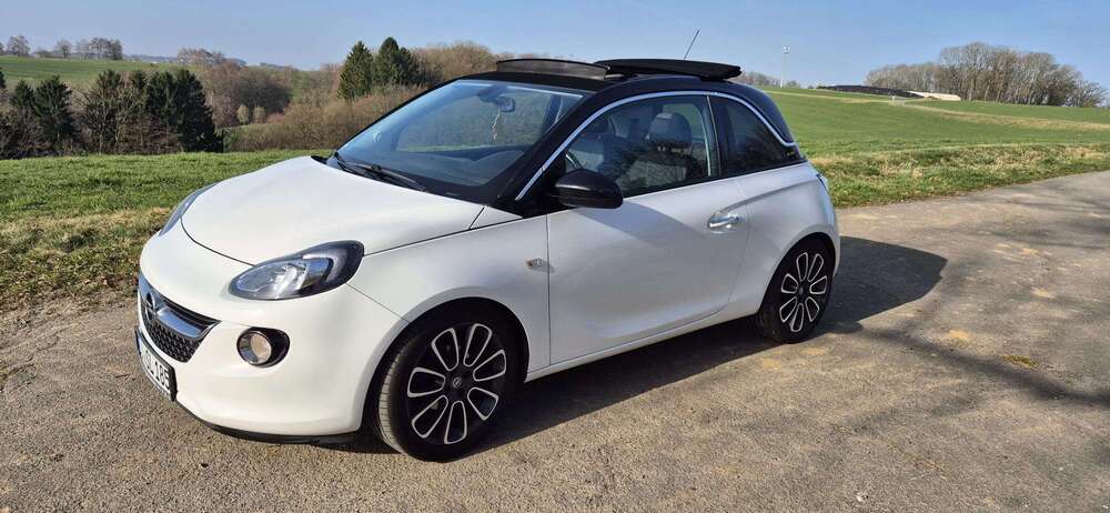 Opel Adam 101.187 km 8.350 &euro; Much 53804