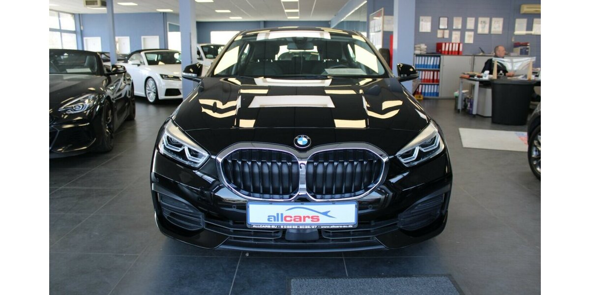 BMW 118 118d Advantage - FAHRSCHULWAGEN - 71.030 km 20.980 &euro; Euskirchen 53881