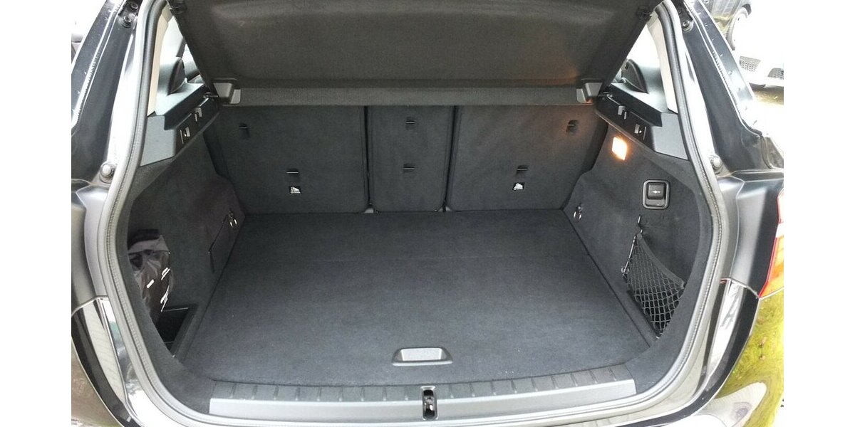 BMW 218 Active Tourer ADVANTAGE NAVI PARKASISSTENT SHZ 124.575 km 10.900 &euro; Köln 50858