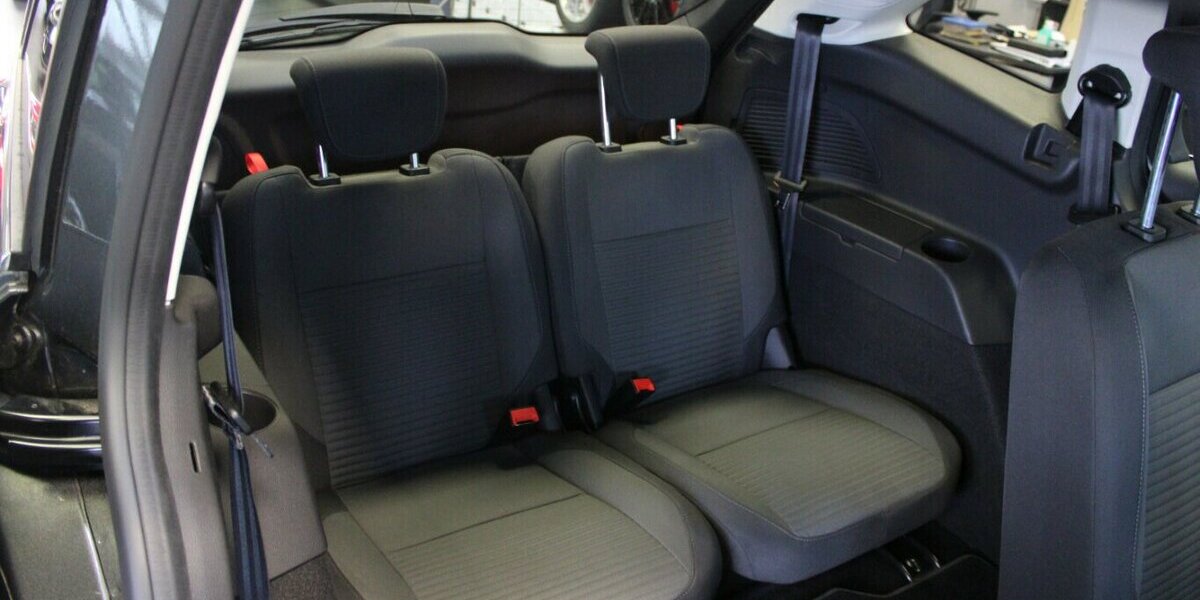 Ford Grand C-Max 1.0 EcoBoost Titanium - 7-Sitzer - 91.290 km 12.480 &euro; Euskirchen 53881