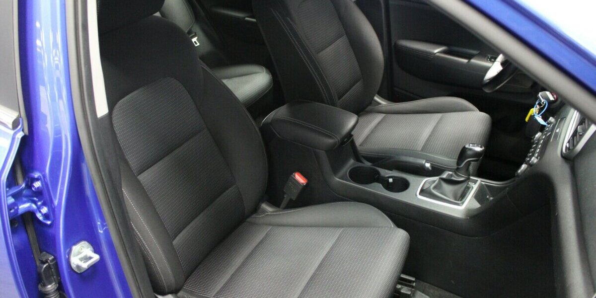 Kia Sportage 1.6 CRDI 2WD Vision 1.HAND AHK - Navi 44.110 km 19.980 &euro; Euskirchen 53881