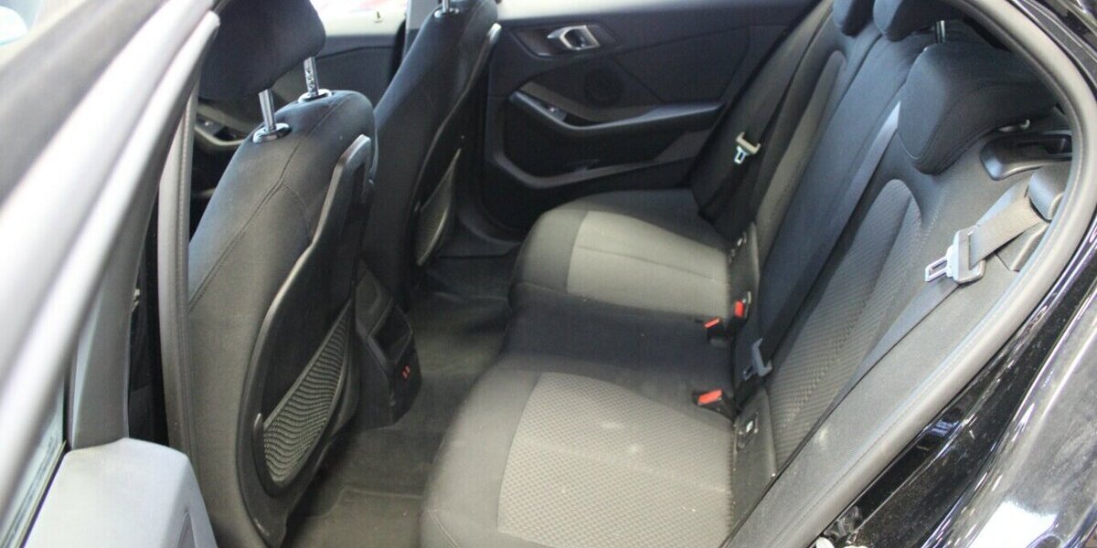 BMW 118 118i Aut. Advantage 34.350 km 21.980 &euro; Euskirchen 53881