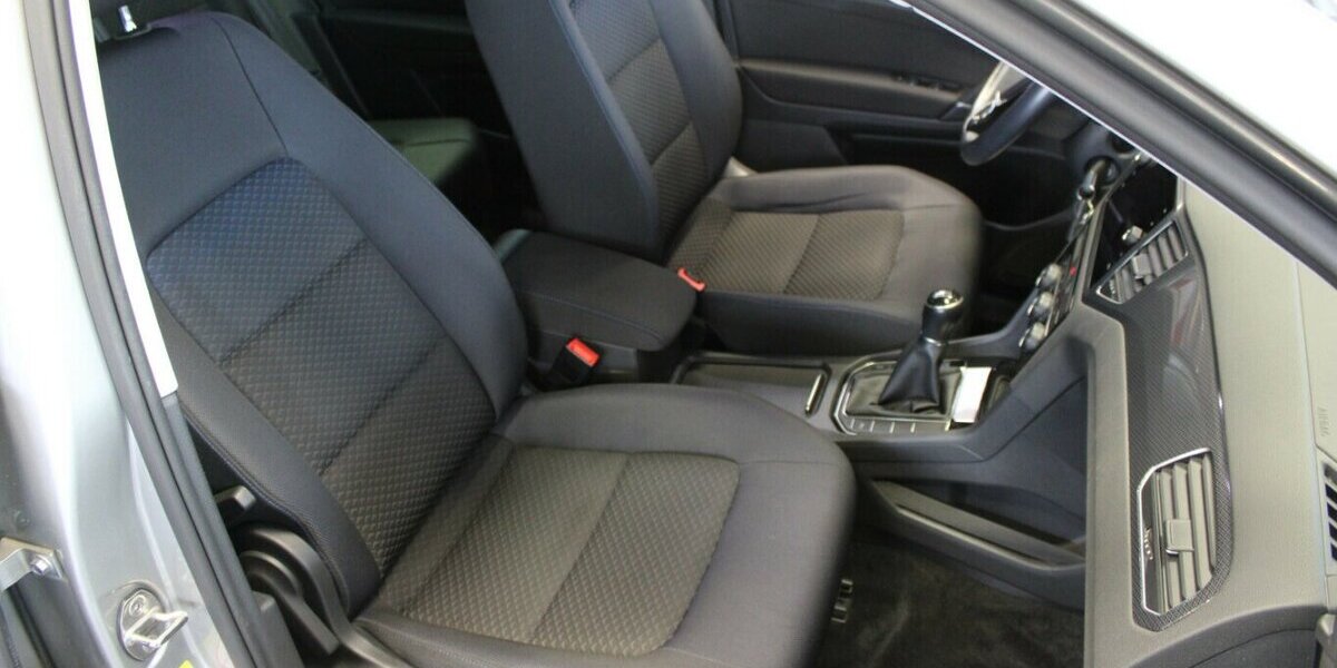 VW Golf Sportsvan 1.5 TSI ACT OPF United 86.810 km 17.980 &euro; Euskirchen 53881