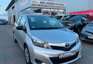 Toyota Yaris 124.540 km 6.999 &euro; Rheinbach 53359