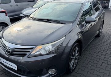 Toyota Avensis 284.200 km 5.590 &euro; Köln 51065