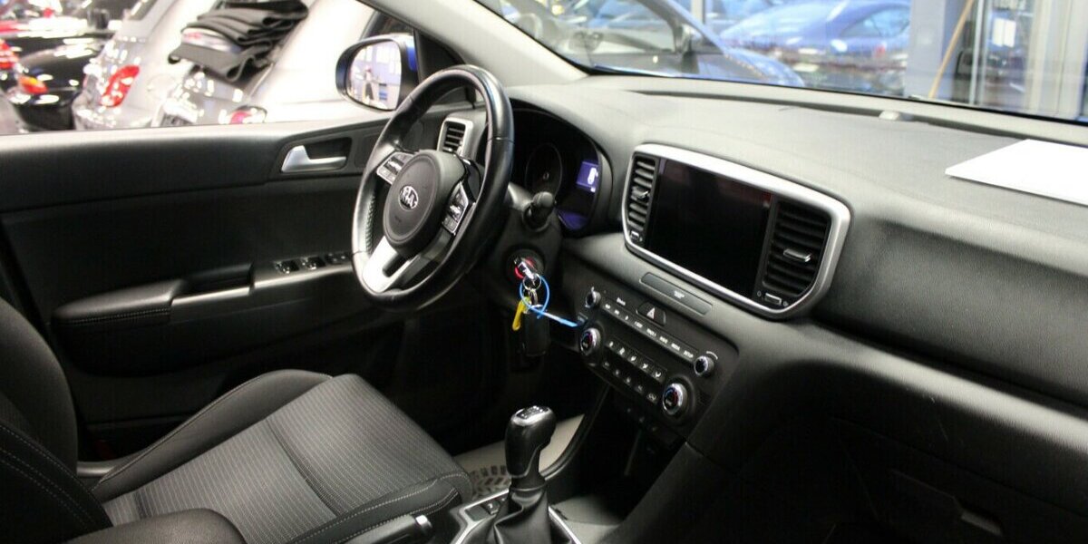 Kia Sportage 1.6 CRDI 2WD Vision 1.HAND AHK - Navi 44.110 km 19.980 &euro; Euskirchen 53881