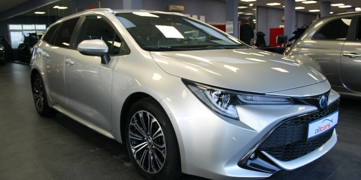 Toyota Corolla 2.0 Touring Sports Hybrid Team Deutschland 77.720 km 22.980 &euro; Euskirchen 53881