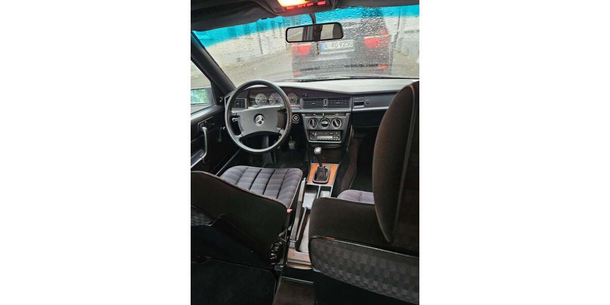 Mercedes-Benz 190 470.000 km 3.399 &euro; Köln 51103