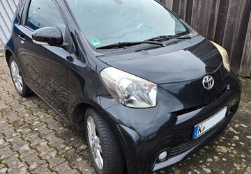 Toyota IQ 131.696 km 4.950 &euro; Köln 50859
