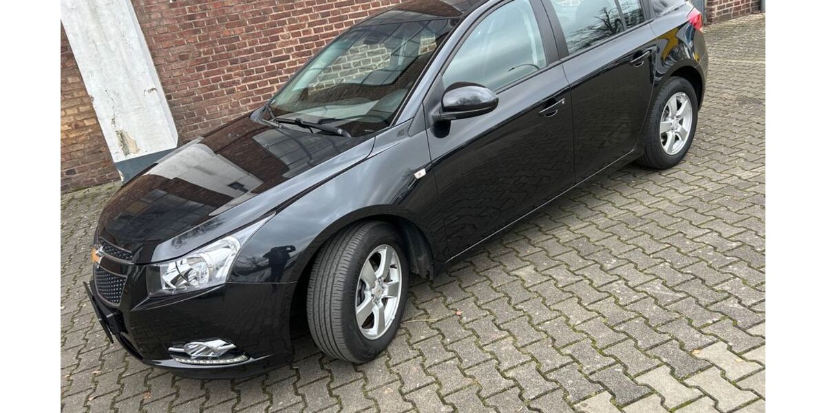 Chevrolet Cruze 57.635 km 6.590 &euro; Köln 51069