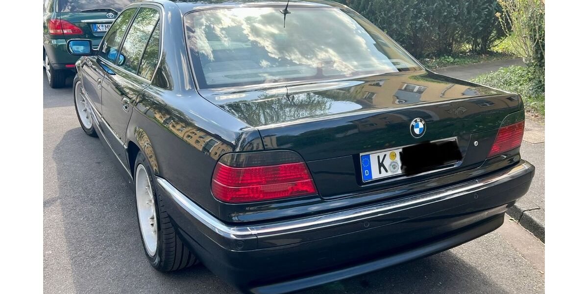 BMW 740 225.000 km 11.499 &euro; Köln 51063