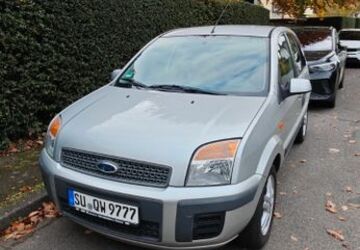 Ford Fusion 134.000 km 2.700 &euro; Bornheim 53332