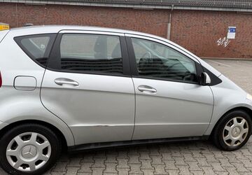 Mercedes-Benz A 180 200.000 km 1.350 &euro; Köln 50825