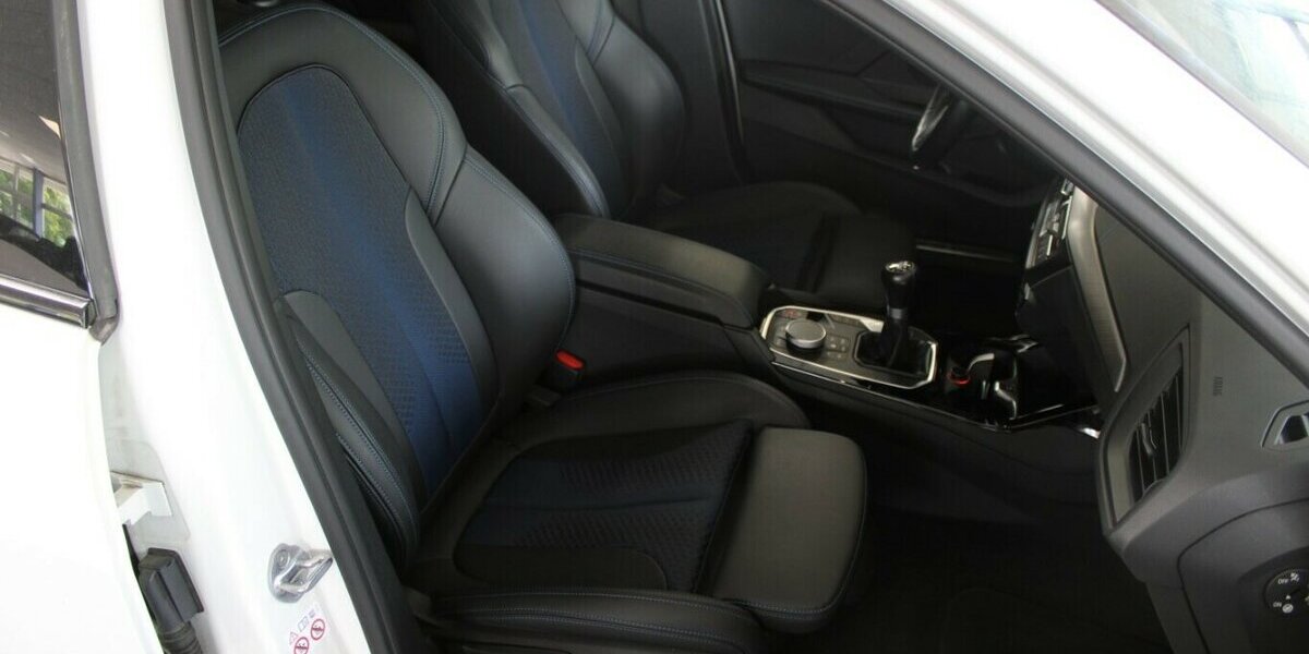 BMW 118i - M Sport - Navi - LED - PDC - SHZ - 53.085 km 21.980 &euro; Euskirchen 53881