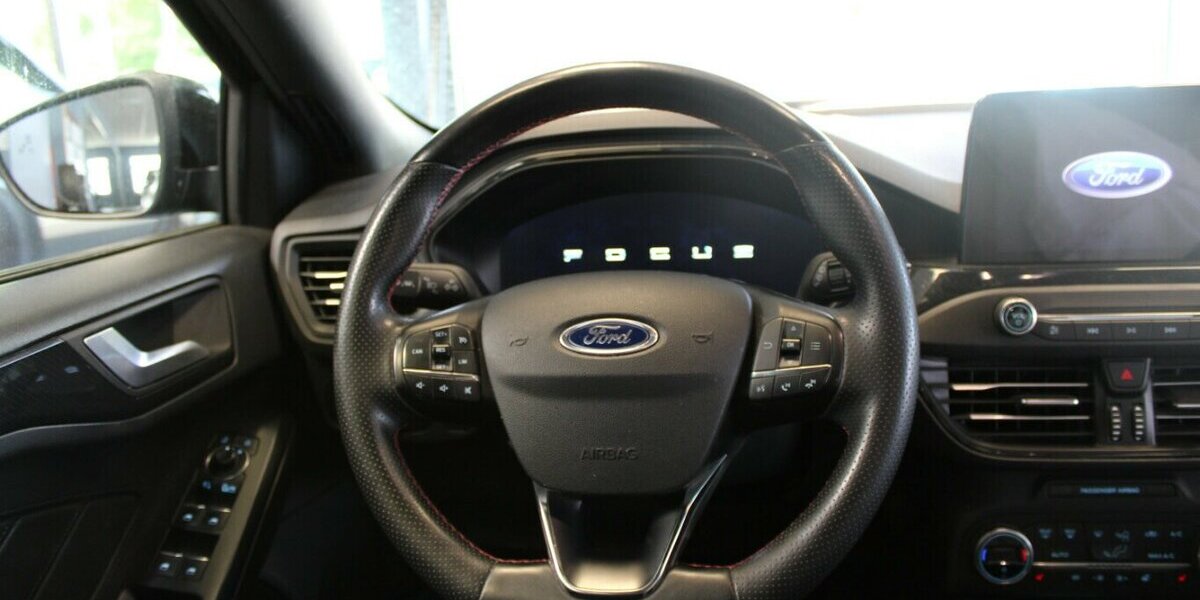 Ford Focus Turnier 1.5 EcoBlue St-Line X 155.940 km 12.980 &euro; Euskirchen 53881