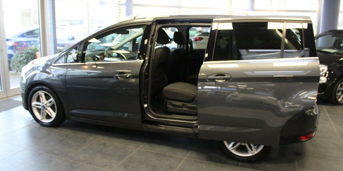 Ford Grand C-Max 1.0 EcoBoost Titanium - 7-Sitzer - 91.290 km 12.480 &euro; Euskirchen 53881