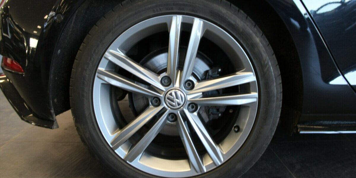 VW Golf 1.4 TSI BMT R-Line - 8-Fach - 80.361 km 14.980 &euro; Euskirchen 53881