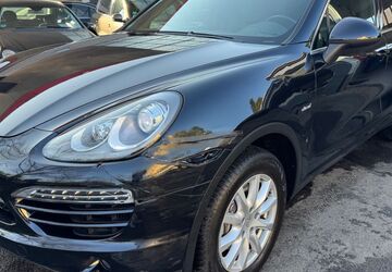 Porsche Cayenne 323.500 km 13.950 &euro; Köln 51107
