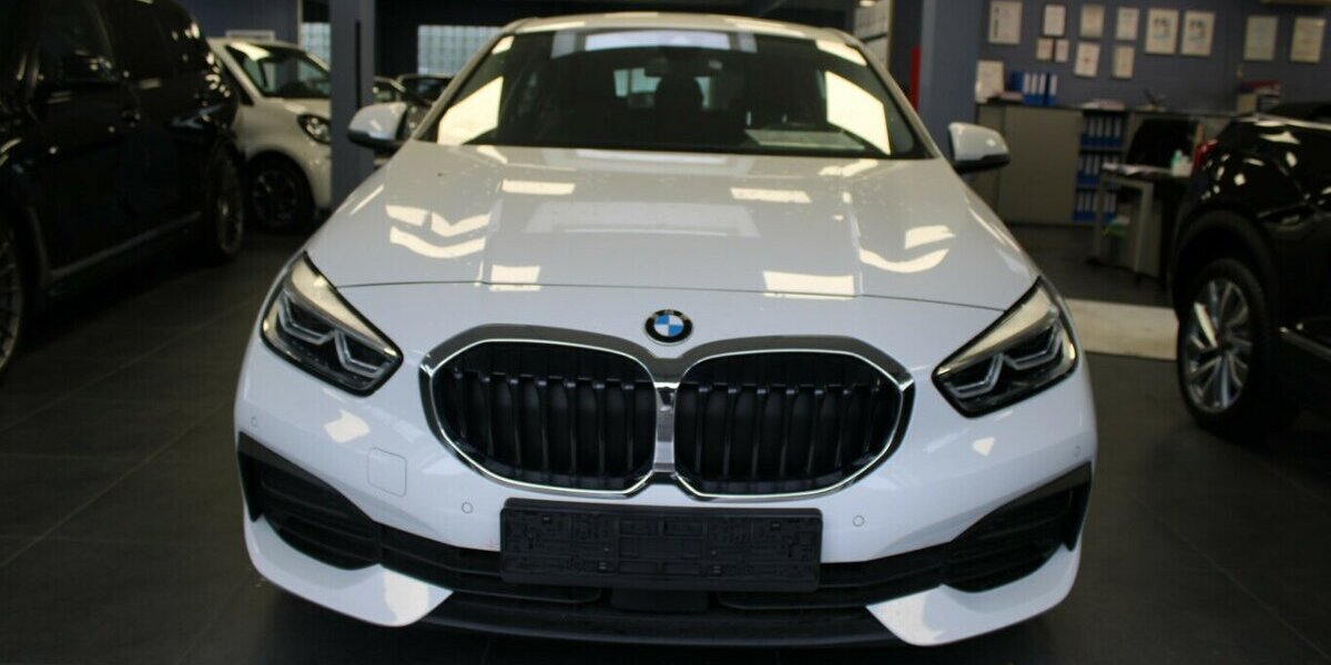 BMW 118i Aut. Advantage - Navi - LED - 49.998 km 21.980 &euro; Euskirchen 53881