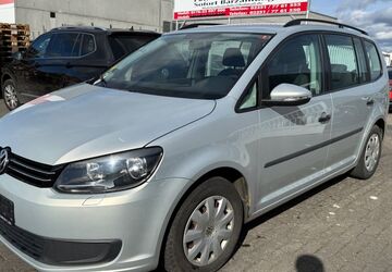VW Touran 202.000 km 4.599 &euro; Euskirchen 53879