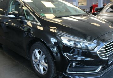 Ford S-Max 2.0 EcoBlue Aut. TITANUM 99.970 km 21.980 &euro; Euskirchen 53881