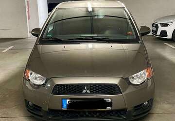 Mitsubishi Colt 110.570 km 3.980 &euro; Köln 50678