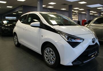 Toyota Aygo (X) 79.413 km 9.980 &euro; Euskirchen 53881