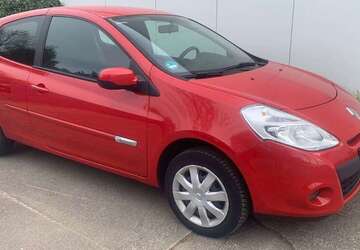 Renault Clio 94.743 km 5.595 &euro; Köln 51107