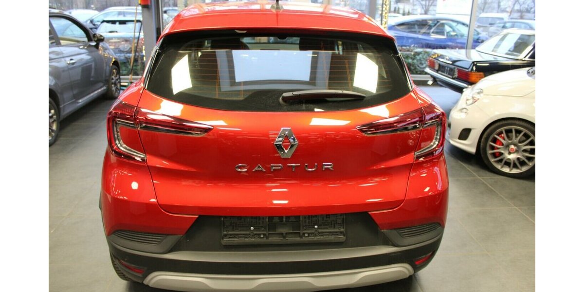 Renault Captur TCeMild Hybrid 140 GPF EQUILIBRE 11.336 km 16.980 &euro; Euskirchen 53881