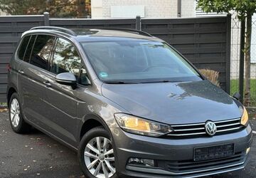 VW Touran 107.000 km 16.999 &euro; Bonn 53127