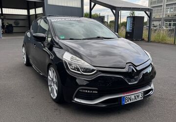 Renault Clio 97.200 km 14.999 &euro; Bonn 53121