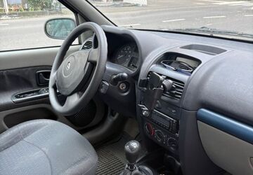 Renault Clio 212.000 km 720 &euro; Köln 50823