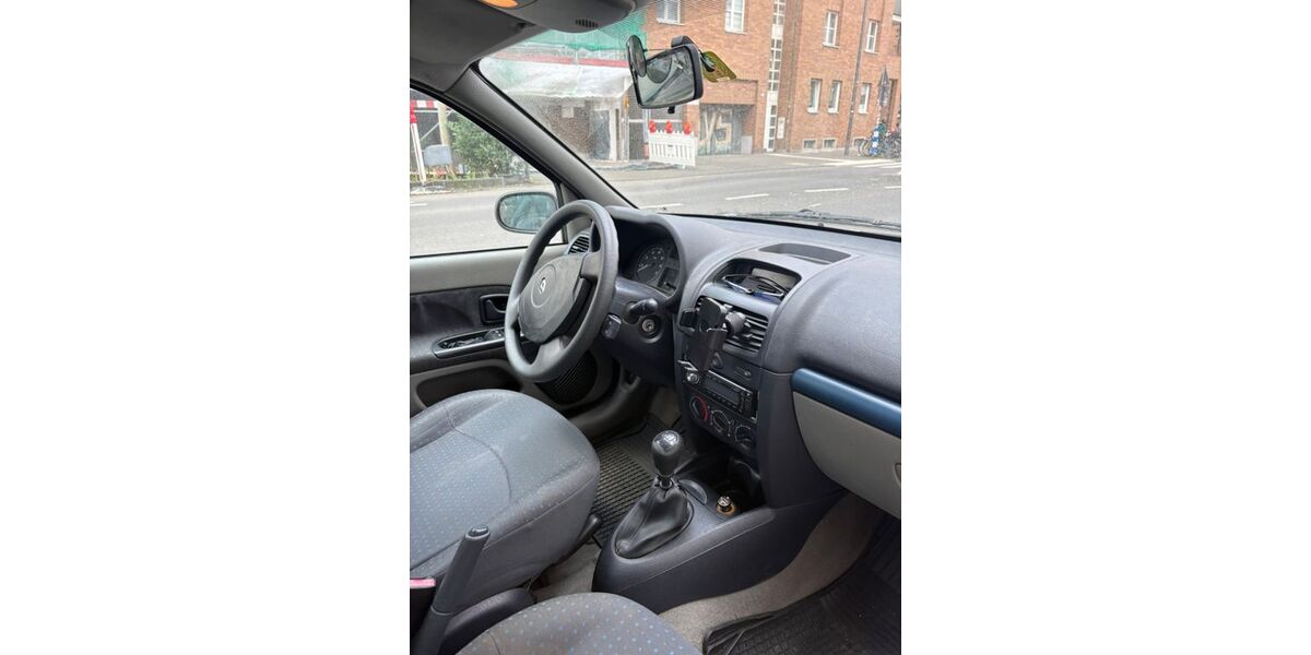 Renault Clio 212.000 km 720 &euro; Köln 50823