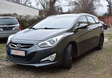 Hyundai i40 184.000 km 4.990 &euro; Köln 51105