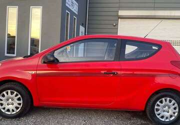 Hyundai i20 130.000 km 2.990 &euro; Euskirchen 53881