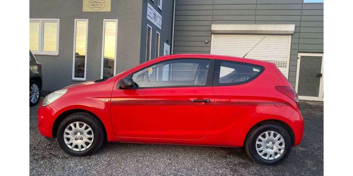 Hyundai i20 130.000 km 2.990 &euro; Euskirchen 53881