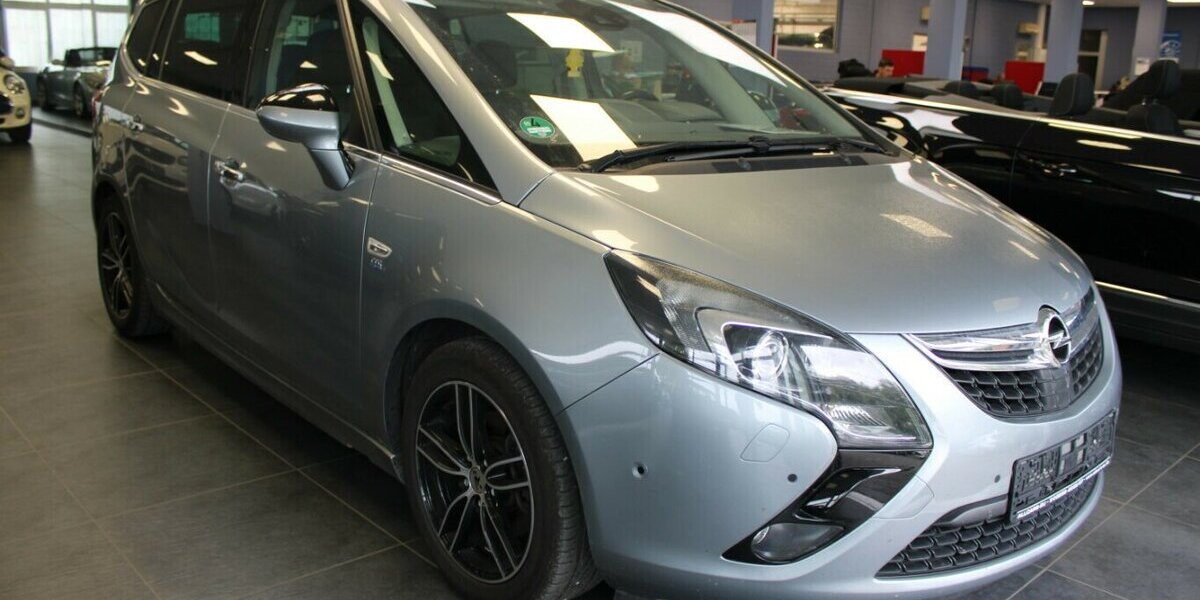 Opel Zafira Tourer 1.4 Turbo - 7-Sitzer - Panorama - AH 131.709 km 9.980 &euro; Euskirchen 53881