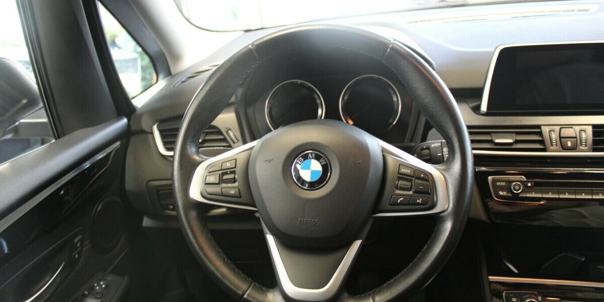 BMW 218 Gran Tourer Advantage - Navi - Kamera - 98.770 km 15.980 &euro; Euskirchen 53881