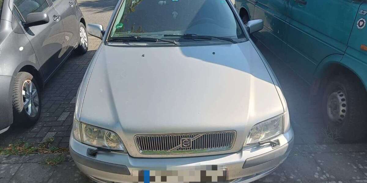 Volvo S40 190.000 km 1.000 &euro; Köln 50667