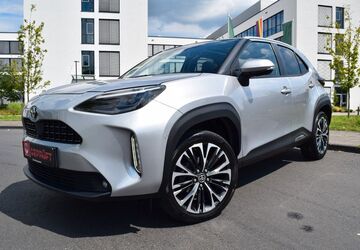 Toyota Yaris Cross 130.000 km 19.799 &euro; Köln (Ostheim) 51107