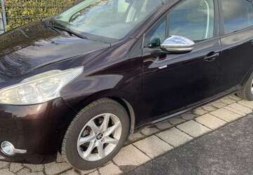 Peugeot 208 91.000 km 3.990 &euro; Sinzig 53489