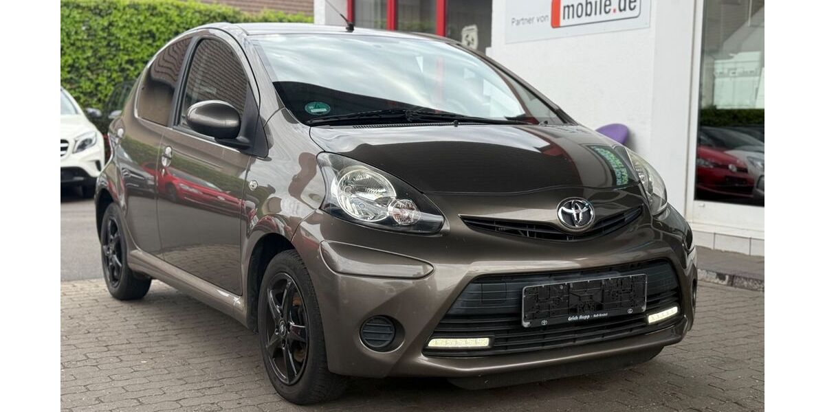 Toyota Aygo (X) 165.000 km 3.499 &euro; Euskirchen 53879