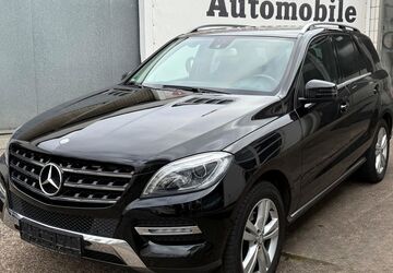 Mercedes-Benz ML 350 298.500 km 13.990 &euro; Köln 51065