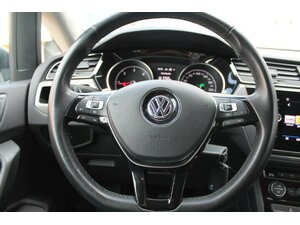 VW Touran 1,6 TDi DSG Comfort Navi 7-Sitz 1.Hd Scheck 216.000 km 12.100 &euro; Bonn 53225