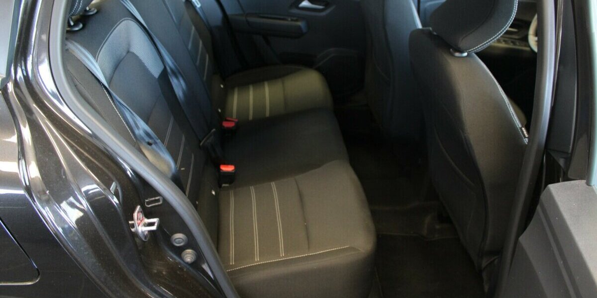 Dacia Logan LimS5 1.0 SCe 65 Aut. 15.390 km 15.980 &euro; Euskirchen 53881