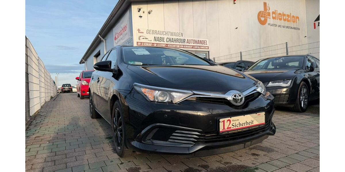 Toyota Auris 75.500 km 11.499 &euro; Rheinbach 53359